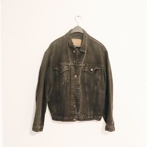 Men’s Vintage-Fit Levi’s Denim Jacket - Reserved